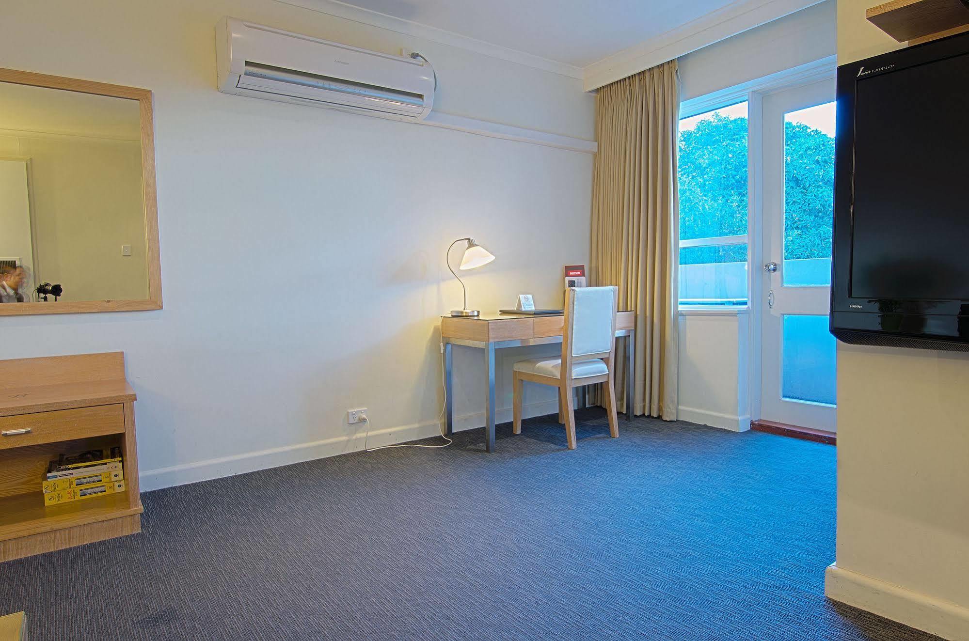 Park Squire Motor Inn & Serviced Apartments Melbourne Dış mekan fotoğraf